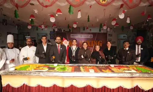 Jalandhar: क्रिसमस का जश्न पारंपरिक केक-मिक्सिंग सेरेमनी के साथ शुरू होता है