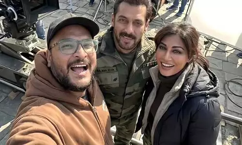 सलमान खान ने Battle of Galwan शूट का आखिरी चैप्टर पूरा किया। सलमान खान ने Battle of Galwan शूट का आखिरी चैप्टर पूरा किया।