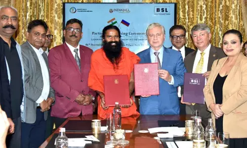 पतंजलि ग्रुप और रूसी सरकार ने कुशल श्रम और वेलनेस सेवाओं पर MoU साइन किया। पतंजलि ग्रुप और रूसी सरकार ने कुशल श्रम और वेलनेस सेवाओं पर MoU साइन किया।