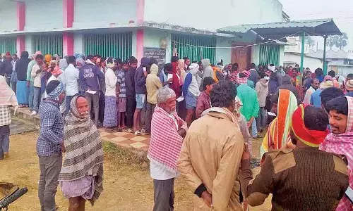 सीएम के आने के बाद Urea की दिक्कतें और भी खराब होती जा रही सीएम के आने के बाद Urea की दिक्कतें और भी खराब होती जा रही