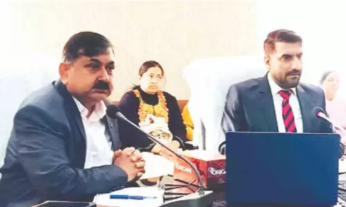 RDD सचिव ने पुंछ में विकास कार्यों की प्रगति की समीक्षा की RDD सचिव ने पुंछ में विकास कार्यों की प्रगति की समीक्षा की
