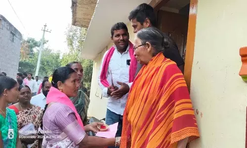 BRS सरपंच उम्मीदवार ने बोडांगिपर्थी पंचायत चुनावों के लिए प्रचार किया।