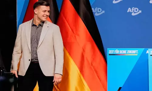 जर्मनी में धुर-दक्षिणपंथी AfD पार्टी पर संभावित बैन को लेकर बहस जारी है।