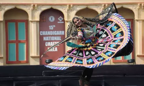 Chandigarh: अंतिम दिन से एक दिन पहले क्राफ्ट मेले में हजारों लोग उमड़े