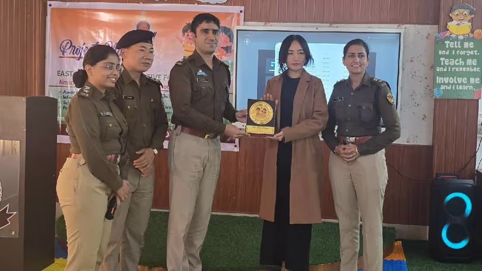 अभिनेत्री चूम दरांग को ईस्ट सियांग के प्रोजेक्ट मुस्कान के लिए बाल सुरक्षा एंबेसडर नियुक्त किया अभिनेत्री चूम दरांग को ईस्ट सियांग के प्रोजेक्ट मुस्कान के लिए बाल सुरक्षा एंबेसडर नियुक्त किया
