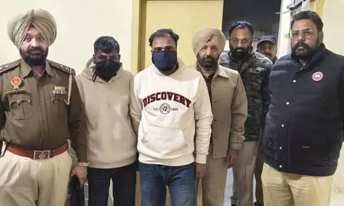 हत्या की कोशिश की जांच में पुलिस को Amritsar में ड्रग्स और हथियारों के रैकेट का पता चला हत्या की कोशिश की जांच में पुलिस को Amritsar में ड्रग्स और हथियारों के रैकेट का पता चला