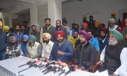 Amritsar: सरपंच पर हमले के बाद, कांग्रेस ने ग्रामीण चुनावों का बहिष्कार करने की घोषणा की