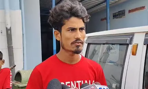 जमीन को लेकर दो पड़ोसियों में झगड़ा हुआ, तीन लोग खून से लथपथ होकर अस्पताल में भर्ती जमीन को लेकर दो पड़ोसियों में झगड़ा हुआ, तीन लोग खून से लथपथ होकर अस्पताल में भर्ती