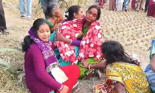 Bankura में कार्टून देखते समय लड़के की अचानक मौत, दुखद घटना। Bankura में कार्टून देखते समय लड़के की अचानक मौत, दुखद घटना।