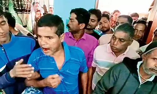 Egra में हाउसिंग स्कीम सर्वे के दौरान BDO ऑफिस के स्टाफ को विरोध का सामना करना पड़ा