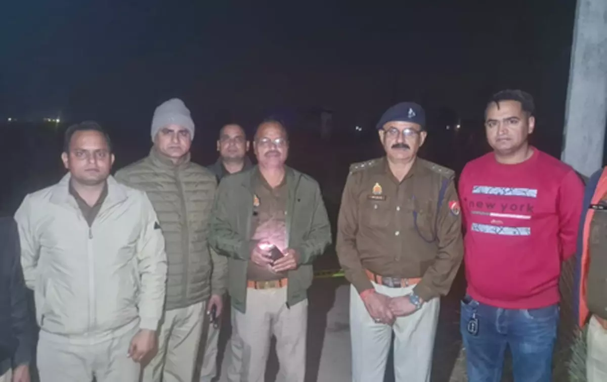 पुलिस पर हमला करने वाले अपराधी का एनकाउंटर, तमंचा और कारतूस बरामद पुलिस पर हमला करने वाले अपराधी का एनकाउंटर, तमंचा और कारतूस बरामद