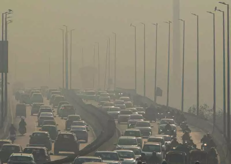 दिल्ली में जहरीला स्मॉग, AQI 333, बहुत खराब कैटेगरी में दिल्ली में जहरीला स्मॉग, AQI 333, बहुत खराब कैटेगरी में