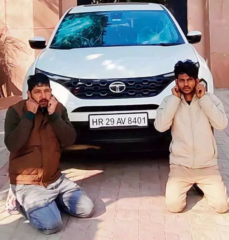 Rajasthan में हेरोइन की तस्करी की कोशिश करने के आरोप में चार लोग गिरफ्तार Rajasthan में हेरोइन की तस्करी की कोशिश करने के आरोप में चार लोग गिरफ्तार