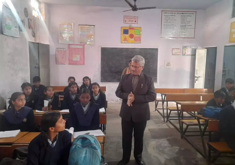DEO ने अंबाला सरकारी मिडिल स्कूल का निरीक्षण किया DEO ने अंबाला सरकारी मिडिल स्कूल का निरीक्षण किया