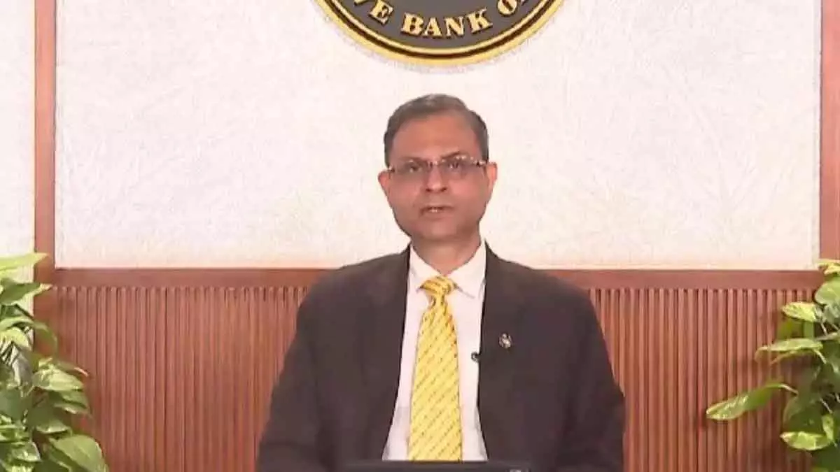 RBI गवर्नर ने बैंकों और NBFCs से कस्टमर्स को ऑपरेशन्स के केंद्र में रखने की अपील की RBI गवर्नर ने बैंकों और NBFCs से कस्टमर्स को ऑपरेशन्स के केंद्र में रखने की अपील की