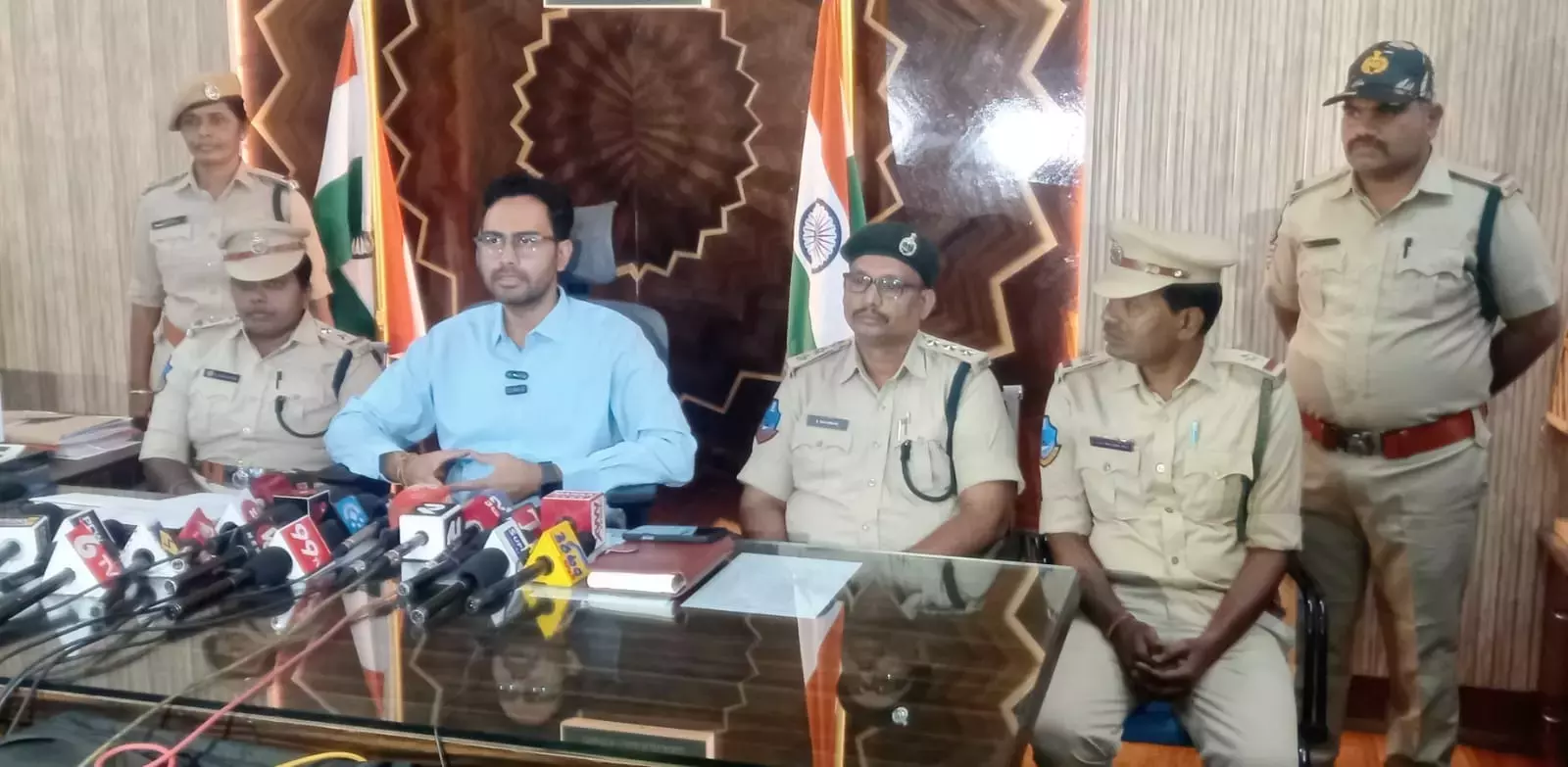 Telangana : वन्यजीवों के शिकार पर ज़ीरो टॉलरेंस, खम्मम DFO ने चेतावनी दी Telangana : वन्यजीवों के शिकार पर ज़ीरो टॉलरेंस, खम्मम DFO ने चेतावनी दी