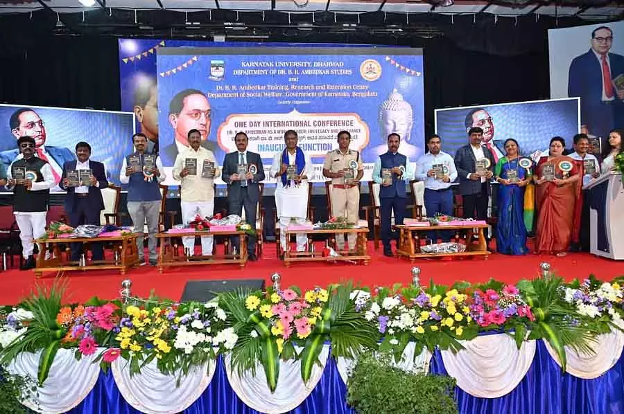 महान व्यक्ति के विचारों को लोगों तक फैलाएं: Arvind Bellad महान व्यक्ति के विचारों को लोगों तक फैलाएं: Arvind Bellad