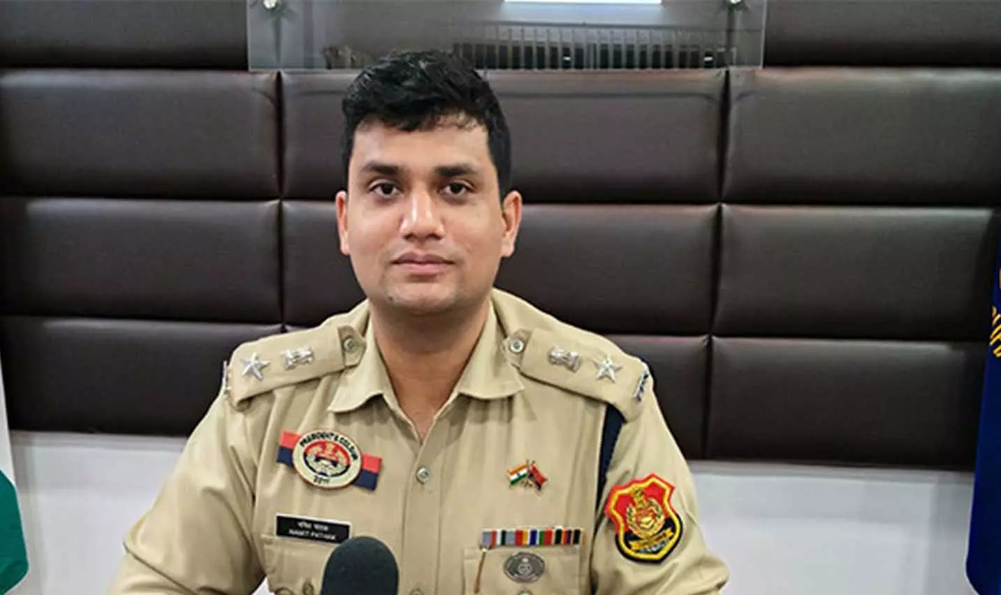 West Agartala Police ने चोरी हुए 27 मोबाइल फोन बरामद कर लौटाए West Agartala Police ने चोरी हुए 27 मोबाइल फोन बरामद कर लौटाए