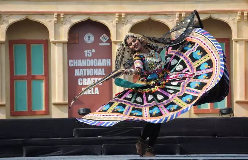 Chandigarh: अंतिम दिन से एक दिन पहले क्राफ्ट मेले में हजारों लोग उमड़े Chandigarh: अंतिम दिन से एक दिन पहले क्राफ्ट मेले में हजारों लोग उमड़े