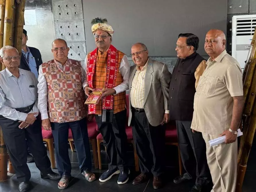 सांसद बृजमोहन अग्रवाल बेंगलुरु में उद्योगपतियों संग बैठक में हुए शामिल सांसद बृजमोहन अग्रवाल बेंगलुरु में उद्योगपतियों संग बैठक में हुए शामिल