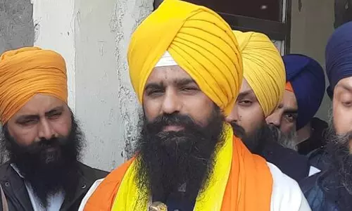 सभी सिख जोड़ों को कम से कम 3-4 बच्चे पैदा करने चाहिए : Jathedar सभी सिख जोड़ों को कम से कम 3-4 बच्चे पैदा करने चाहिए : Jathedar