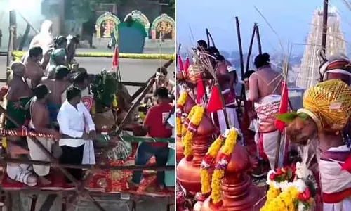 Kanchipuram के एकंबरनाथर मंदिर का महा कुंभाभिषेकम समारोह बड़े उत्साह के साथ आयोजित किया गया Kanchipuram के एकंबरनाथर मंदिर का महा कुंभाभिषेकम समारोह बड़े उत्साह के साथ आयोजित किया गया
