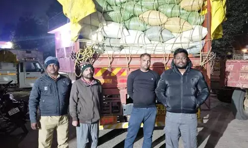 Balrampur: अवैध धान तस्करी पर पुलिस की बड़ी कार्रवाई