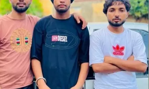 Raikot-Mullanpur हाईवे पर मोटरसाइकिल और ट्रैक्टर-ट्रॉली की टक्कर में बरनाला के 3 युवकों की मौत Raikot-Mullanpur हाईवे पर मोटरसाइकिल और ट्रैक्टर-ट्रॉली की टक्कर में बरनाला के 3 युवकों की मौत
