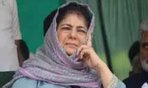 महबूबा ने Kashmir में नए सिरे से संपर्क साधने के लिए केंद्र से आग्रह किया महबूबा ने Kashmir में नए सिरे से संपर्क साधने के लिए केंद्र से आग्रह किया