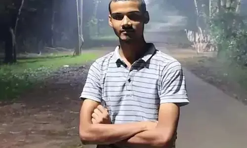 गुरु घासीदास यूनिवर्सिटी में छात्र की संदिग्ध मौत, परिजनों ने लगाया हत्या का आरोप गुरु घासीदास यूनिवर्सिटी में छात्र की संदिग्ध मौत, परिजनों ने लगाया हत्या का आरोप
