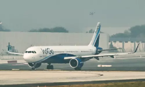 IndiGo ने हैदराबाद एयरपोर्ट पर 112 फ्लाइट्स कैंसिल कीं, यात्रियों को परेशानी जारी