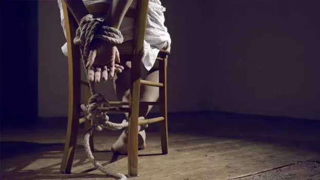 kerala: बंदूक की नोक पर अपहरण, जबौती गैंग के बेहोश होते ही कारोबारी फरार kerala: बंदूक की नोक पर अपहरण, जबौती गैंग के बेहोश होते ही कारोबारी फरार