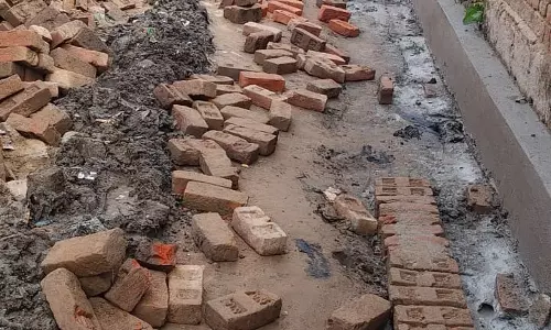 Bareilly: जेई ने नाले के निर्माण में नियमों की अनदेखी की