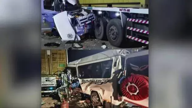 Ponnani में अयप्पा तीर्थयात्रियों की बस लॉरी से टकराई, 1 की मौत, 11 घायल Ponnani में अयप्पा तीर्थयात्रियों की बस लॉरी से टकराई, 1 की मौत, 11 घायल