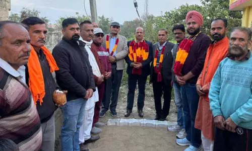 गांव Dabuj Kaka में लेन, नाली का मैनुअल किक स्टार्ट निर्माण शुरू हुआ गांव Dabuj Kaka में लेन, नाली का मैनुअल किक स्टार्ट निर्माण शुरू हुआ