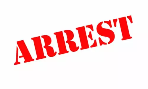 RAJOURI: 10 साल बाद भगोड़ा गिरफ्तार RAJOURI: 10 साल बाद भगोड़ा गिरफ्तार