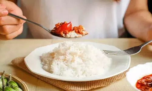 क्या वज़न कम करने के लिए rice खाना पूरी तरह बंद कर देना चाहिए?
