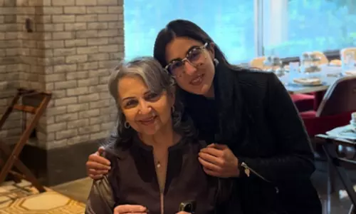 Sara Ali Khan ने शर्मिला टैगोर को जन्मदिन की शुभकामनाएं दी Sara Ali Khan ने शर्मिला टैगोर को जन्मदिन की शुभकामनाएं दी