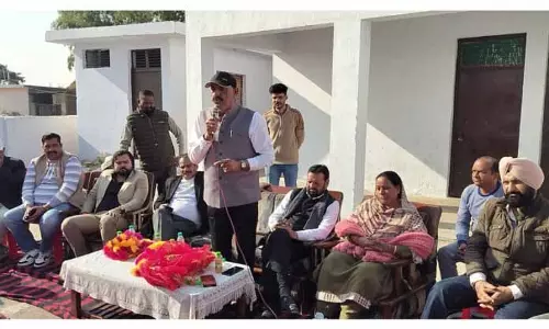R.S PURA: शमशेर जाट समुदाय की समस्याओं को सुनते हैं