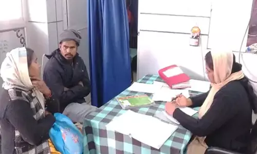 प्रसूता की मौत, एक दिन में दो ऑपरेशन, लापरवाही के आरोपों से मचा हड़कंप प्रसूता की मौत, एक दिन में दो ऑपरेशन, लापरवाही के आरोपों से मचा हड़कंप