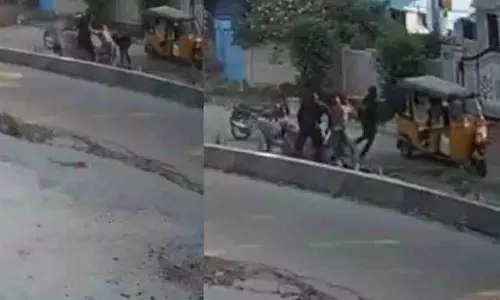 Telangana में बिज़नेसमैन की स्कूल के बाहर चाकू मारकर हत्या