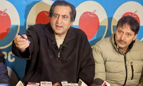 लोन ने JKAS फ़ाइल पर सवाल के जवाब में CM की देरी पर सवाल उठाया