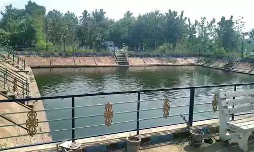Odisha: तीसरी क्लास की छात्रा डूबी, दोस्त गंभीर हालत में बचाई गई Odisha: तीसरी क्लास की छात्रा डूबी, दोस्त गंभीर हालत में बचाई गई