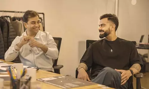 विराट कोहली One8 को एजिलिटास को बेचेंगे, हिस्सेदारी के लिए 40 करोड़ रुपये का निवेश करेंगे। विराट कोहली One8 को एजिलिटास को बेचेंगे, हिस्सेदारी के लिए 40 करोड़ रुपये का निवेश करेंगे।