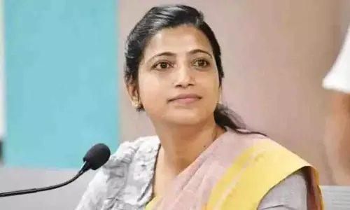 तेलंगाना हाई कोर्ट ने IAS आम्रपाली के CAT आदेश पर रोक लगाई