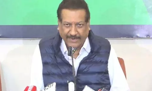 पृथ्वीराज चव्हाण ने IndiGo संकट को लेकर सरकार पर जोरदार हमला किया।