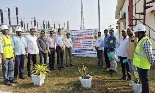 Kothagudem इलाके में सोलर प्लांट में सुरक्षा निरीक्षण Kothagudem इलाके में सोलर प्लांट में सुरक्षा निरीक्षण