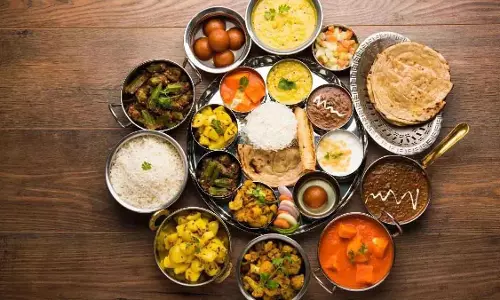 महंगाई में गिरावट से Kitchen में राहत, शाकाहारी-मांसाहारी दोनों थाली हुई सस्ती महंगाई में गिरावट से Kitchen में राहत, शाकाहारी-मांसाहारी दोनों थाली हुई सस्ती