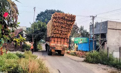 खराब क्वालिटी के ट्रकों से लोग डरे हुए
