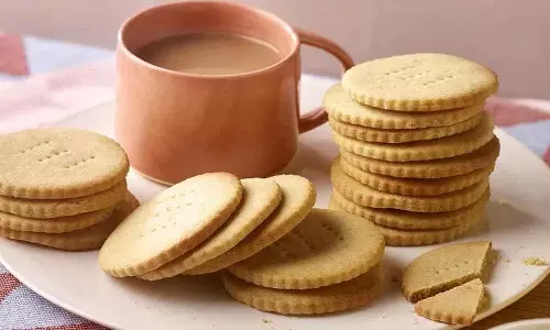 क्या हम Biscuits खा सकते हैं? स्वास्थ्य लाभ, साइड इफेक्ट्स, और क्या वे बच्चों के लिए सुरक्षित हैं? क्या हम Biscuits खा सकते हैं? स्वास्थ्य लाभ, साइड इफेक्ट्स, और क्या वे बच्चों के लिए सुरक्षित हैं?